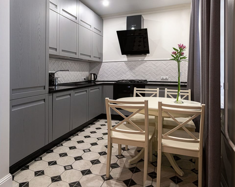 Design Apartment | Private kitchen | Full-size fridge, oven, stovetop, dishwasher
