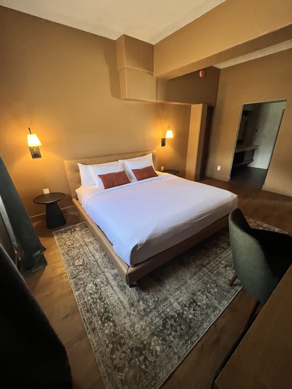 Deluxe Suite, 1 King Bed with Sofa bed | Premium bedding, down comforters, pillowtop beds, in-room safe