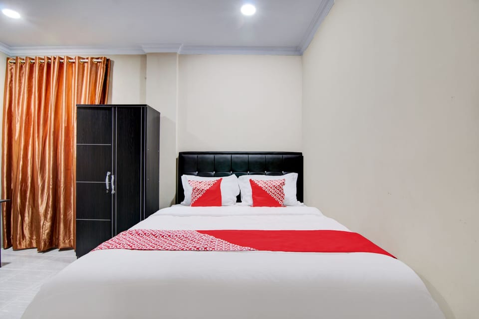 Standard Double Room | Desk, laptop workspace, free WiFi, bed sheets