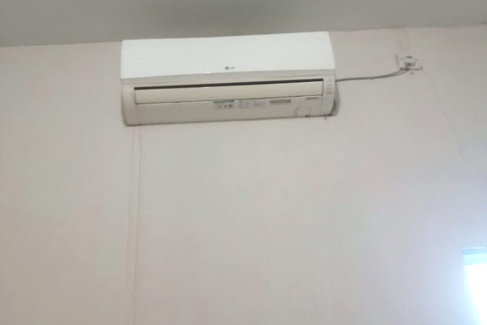 Standard Twin Room | Laptop workspace, free WiFi, bed sheets