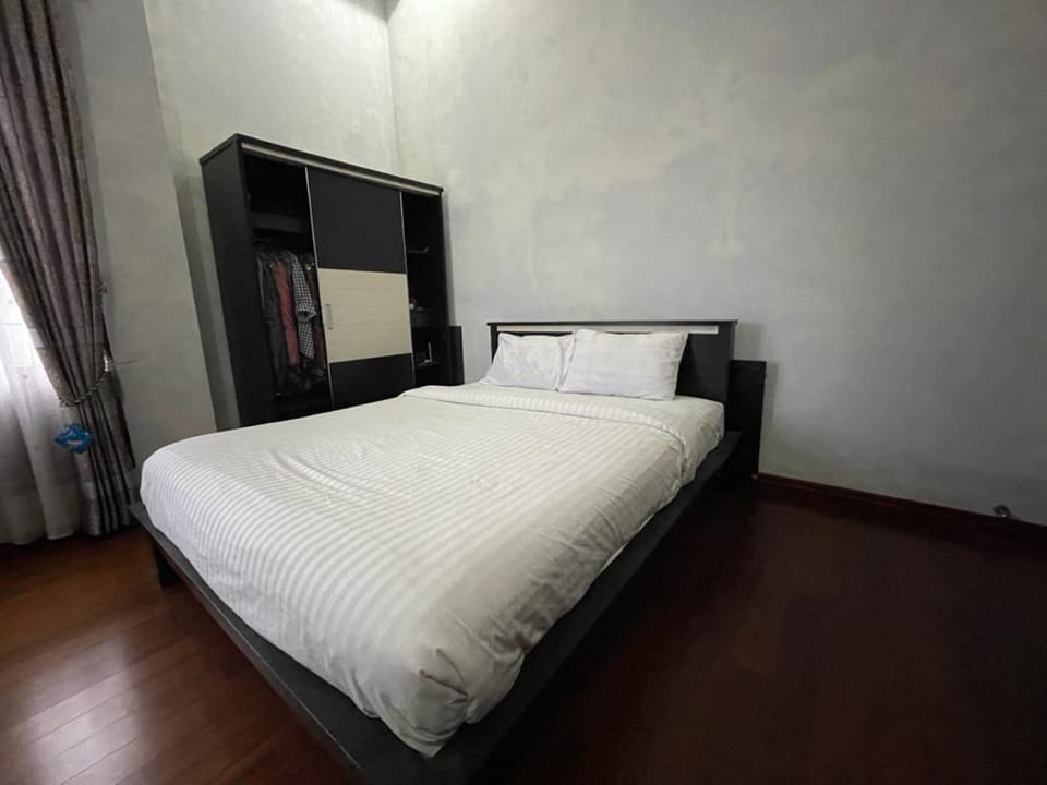 Deluxe Double Room | Laptop workspace, free WiFi, bed sheets