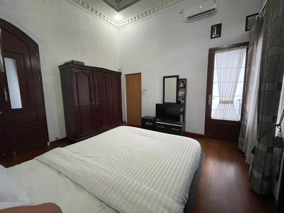 Deluxe Double Room | Laptop workspace, free WiFi, bed sheets