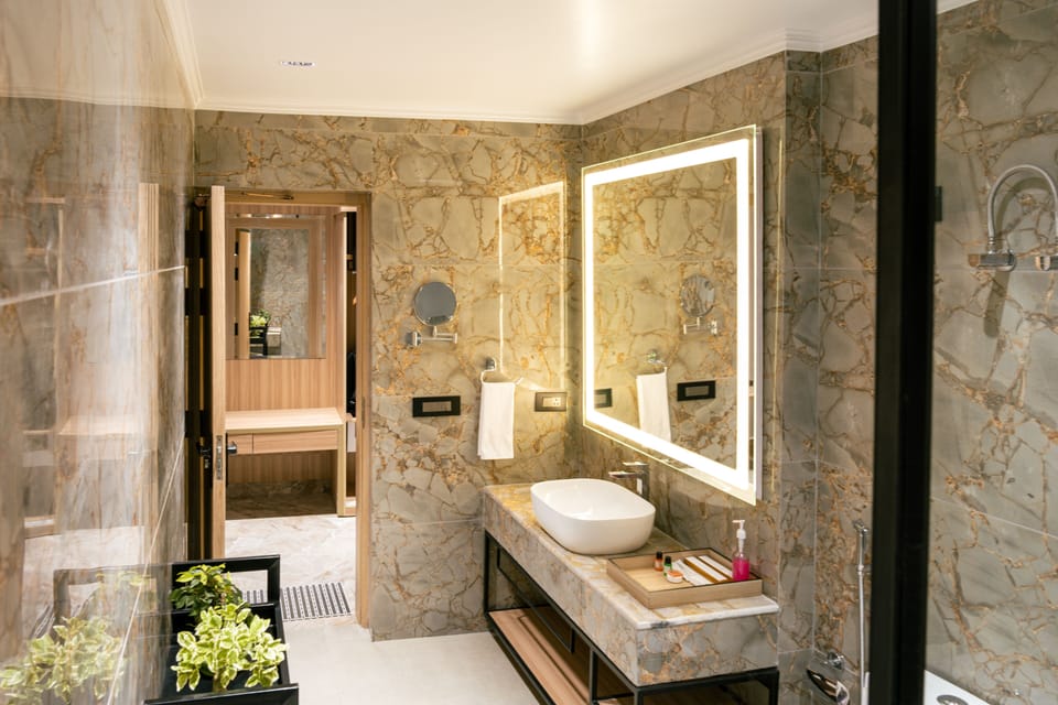 Premium Room | Bathroom | Hair dryer, slippers