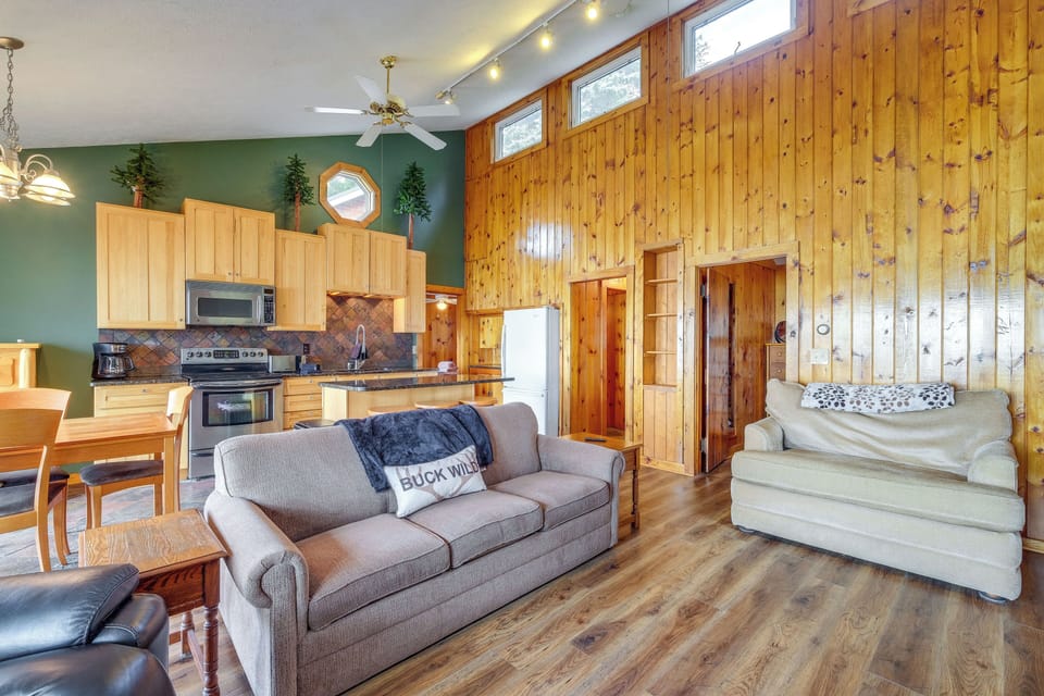 House (2 Bedrooms) | Interior