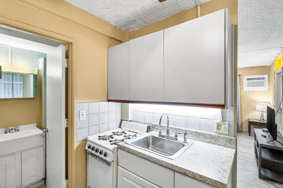 Condo, 1 Bedroom | Interior