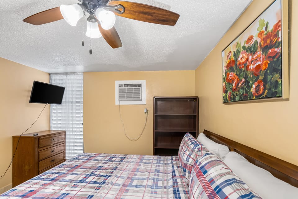 Condo, 2 Bedrooms | 2 bedrooms, desk, laptop workspace, iron/ironing board
