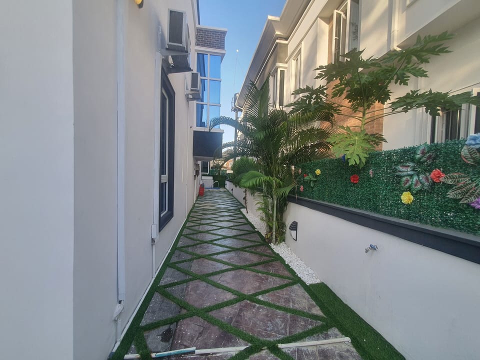 House | Property grounds