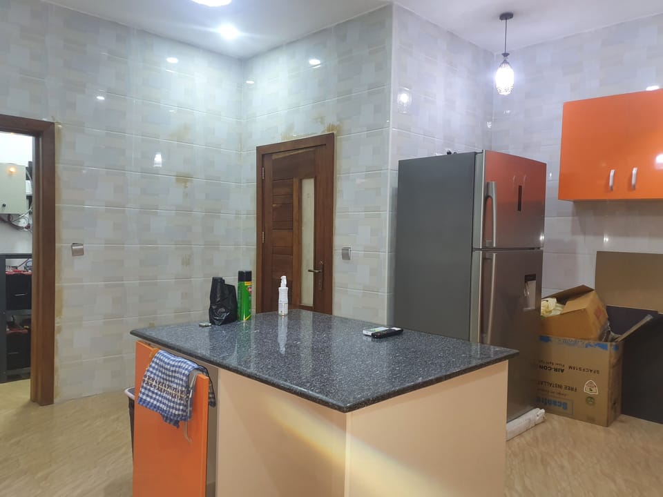 House | Private kitchen | Fridge, microwave, oven, stovetop