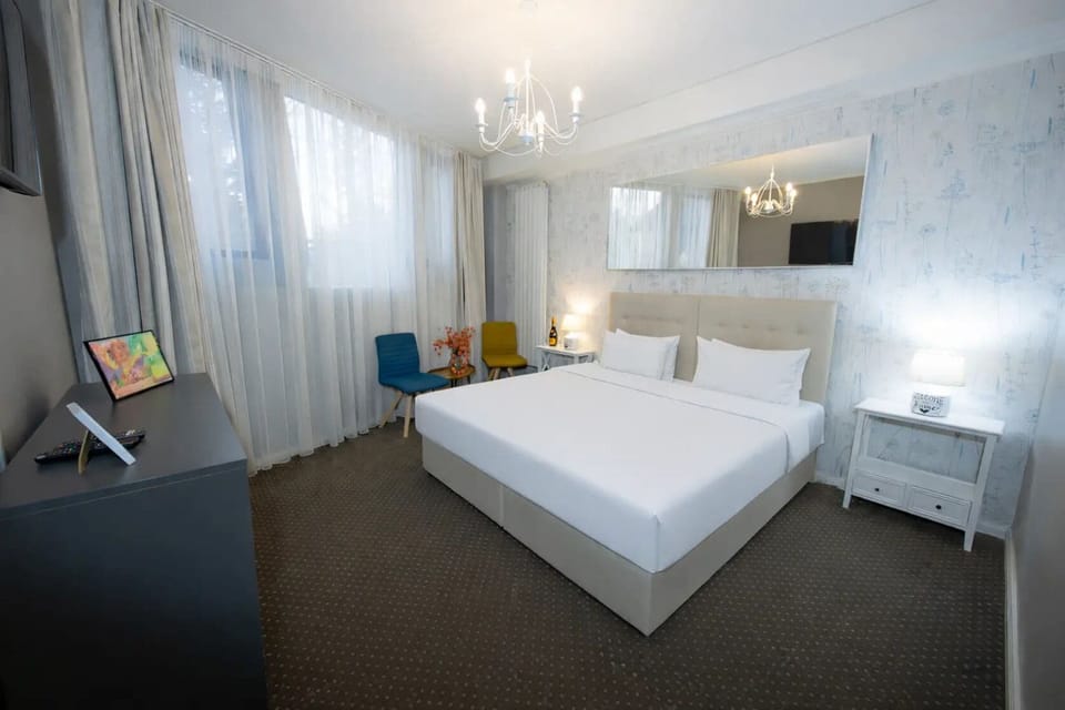Standard Double or Twin Room | Egyptian cotton sheets, premium bedding, memory foam beds, in-room safe