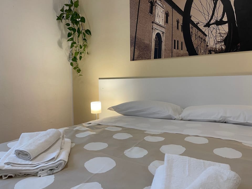 Economy Single Room | Soundproofing, free WiFi