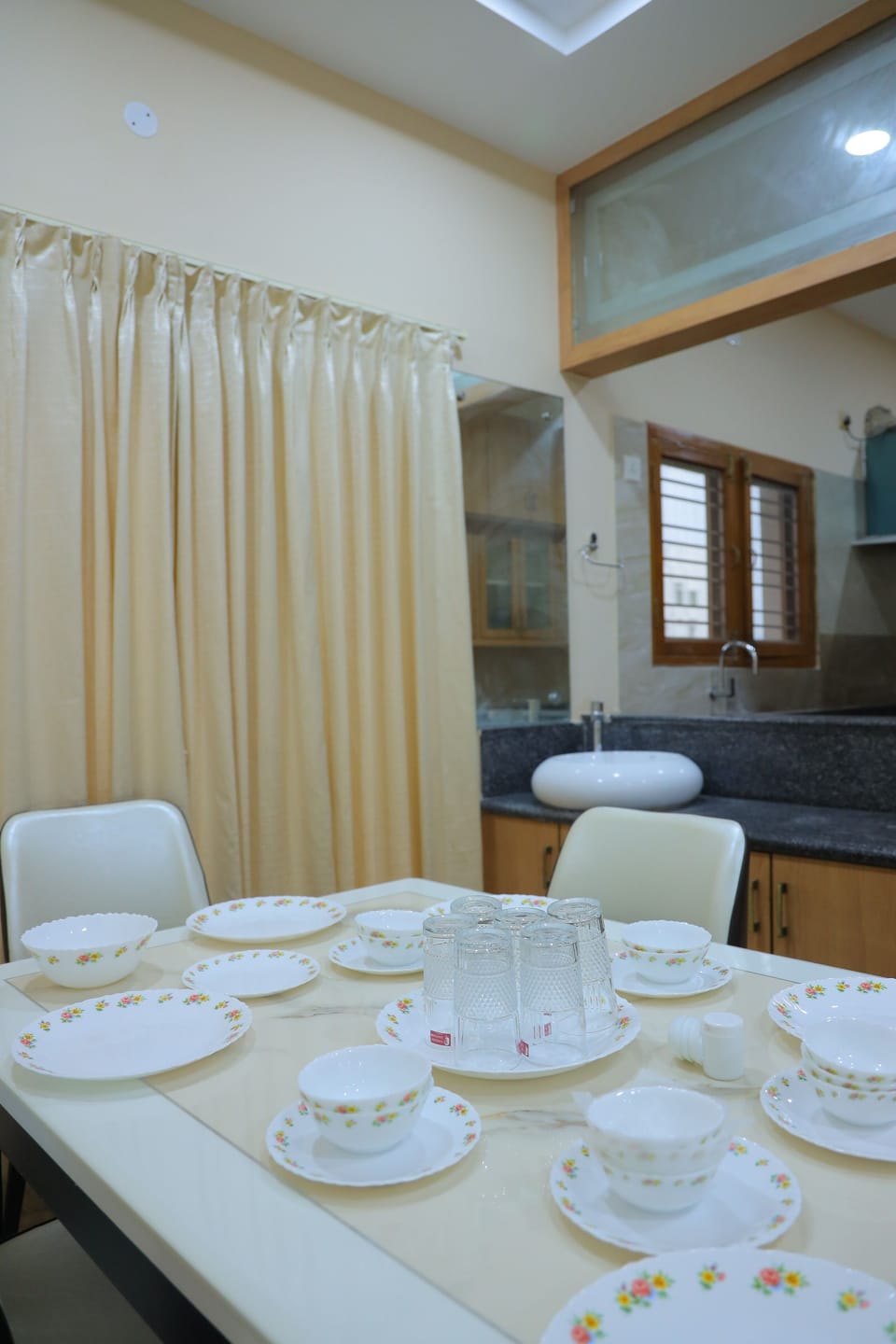 Luxury Triple Room | Restaurant
