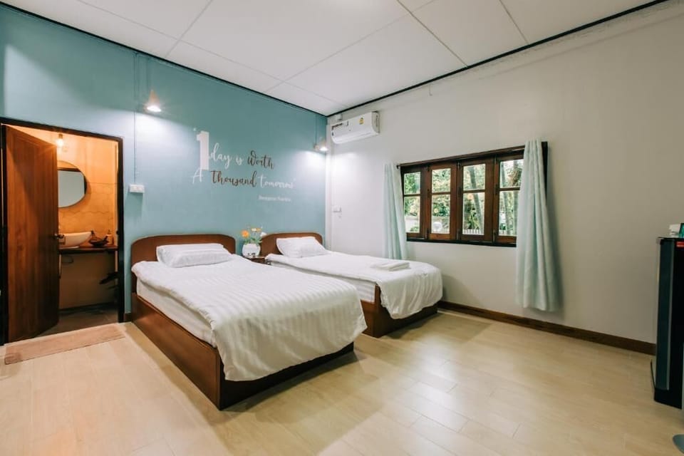 Individually decorated, free WiFi, bed sheets