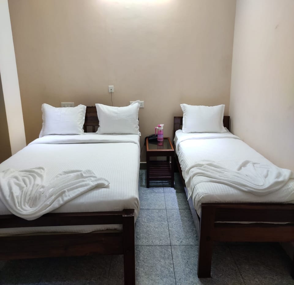 Deluxe Triple Room | Egyptian cotton sheets, premium bedding, desk, free WiFi