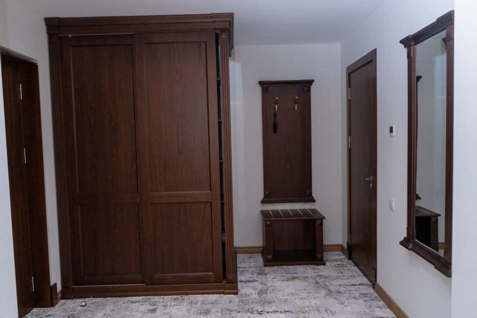 Superior Twin Room | In-room safe, desk, WiFi (free)