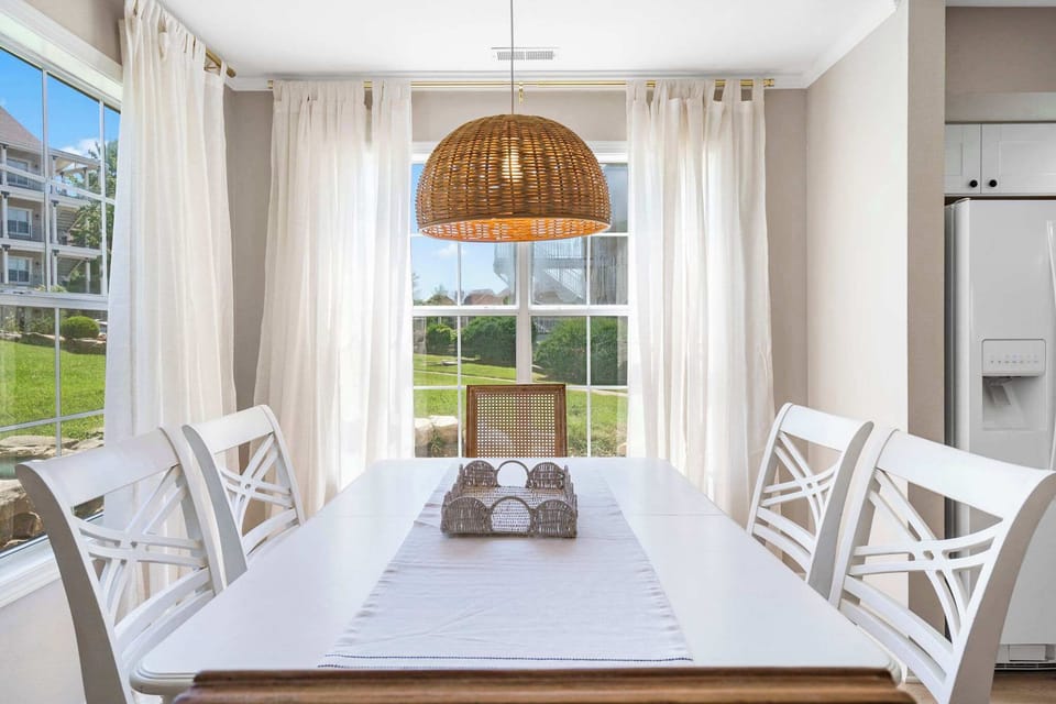 Condo, Multiple Beds, Patio, Garden View (Table Rock Cottage) | Dining