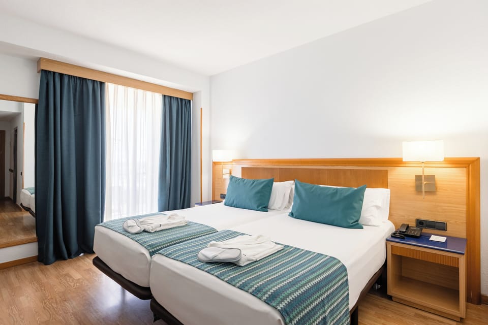 Minibar, in-room safe, blackout drapes, free WiFi
