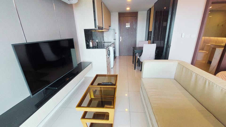 Deluxe Apartment | Living area