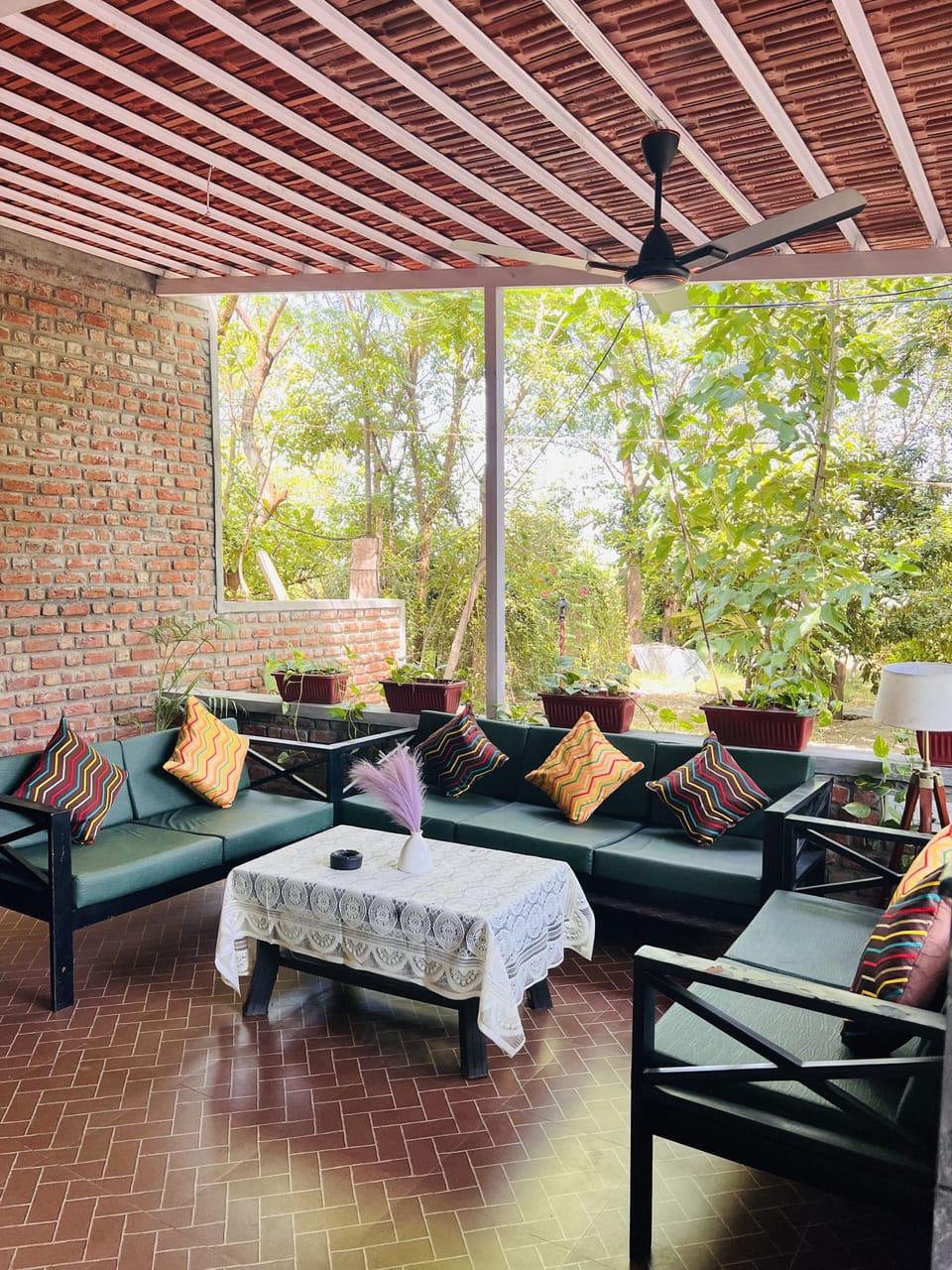 Luxury Villa | Desk, laptop workspace, soundproofing, WiFi (free)