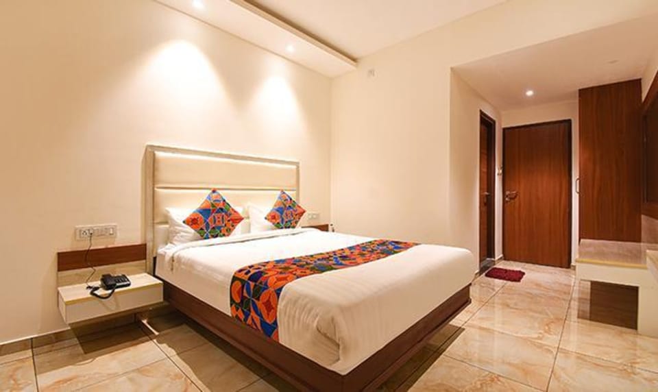 Deluxe Room | Egyptian cotton sheets, premium bedding, in-room safe, free WiFi