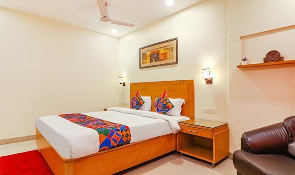 Egyptian cotton sheets, premium bedding, in-room safe, free WiFi
