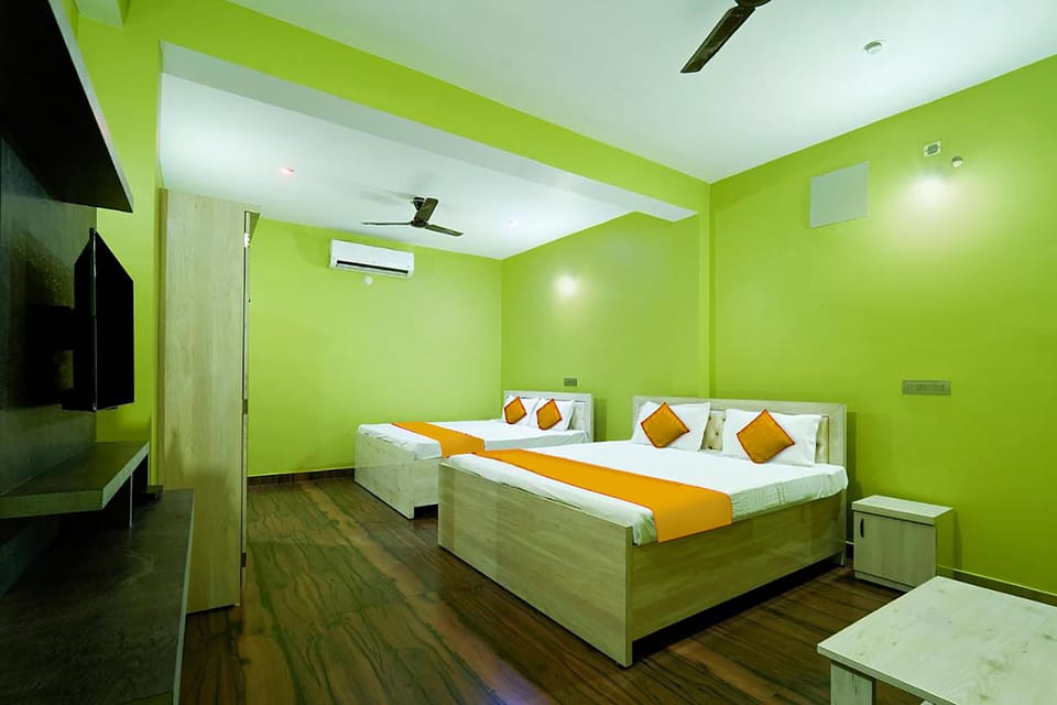 Egyptian cotton sheets, premium bedding, in-room safe, soundproofing