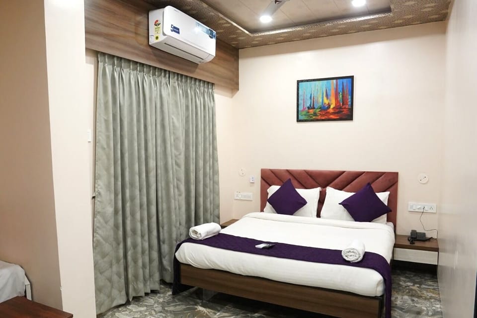 1 bedroom, desk, soundproofing, free WiFi
