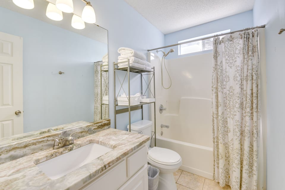 Destin Villa w/ Patio ~ 2 Mi to Miramar Beach! Villa in Miramar Beach