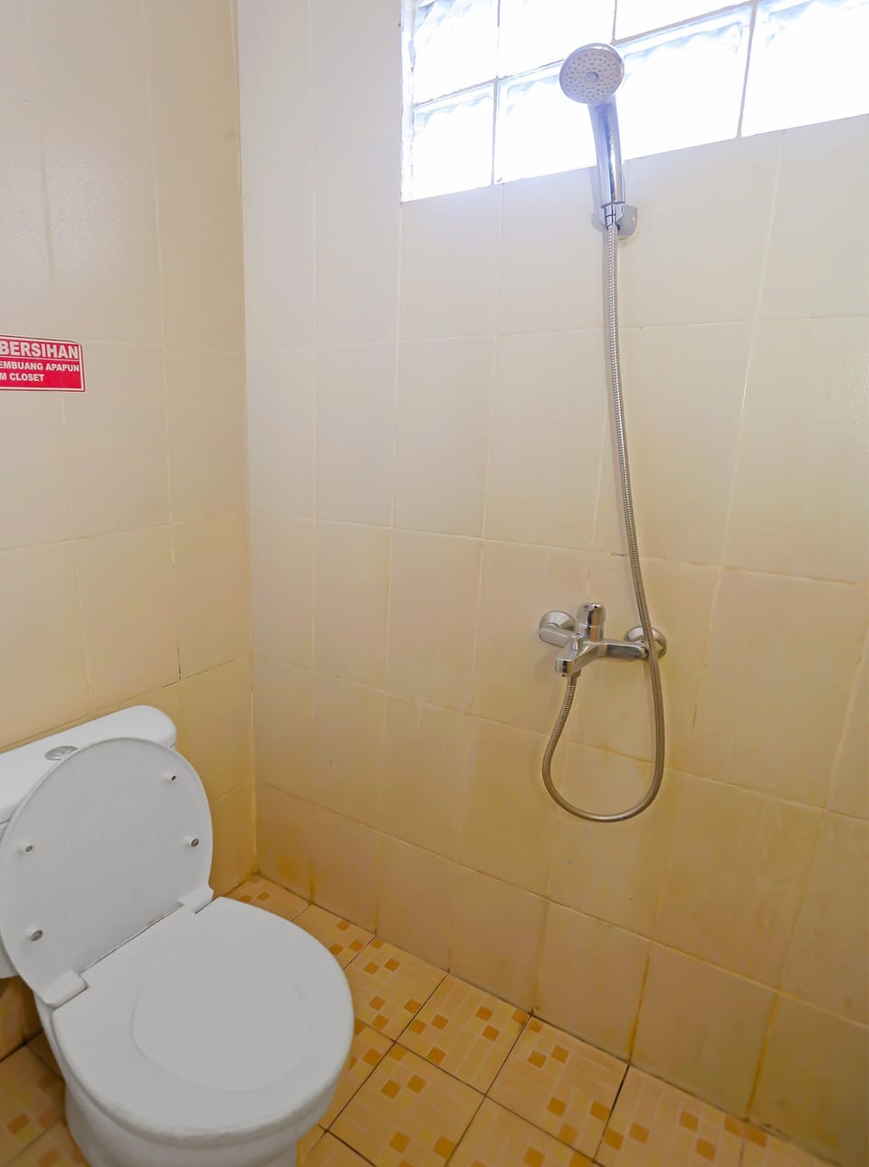 Deluxe Double Room | Bathroom | Shower, towels, toilet paper