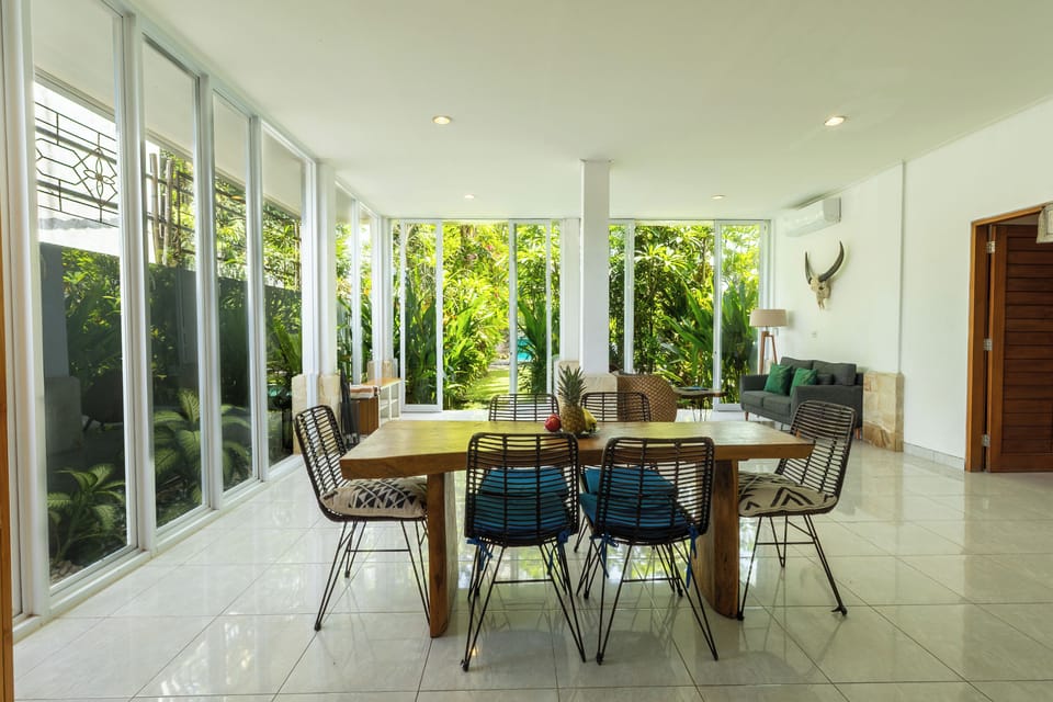 Villa | Dining room