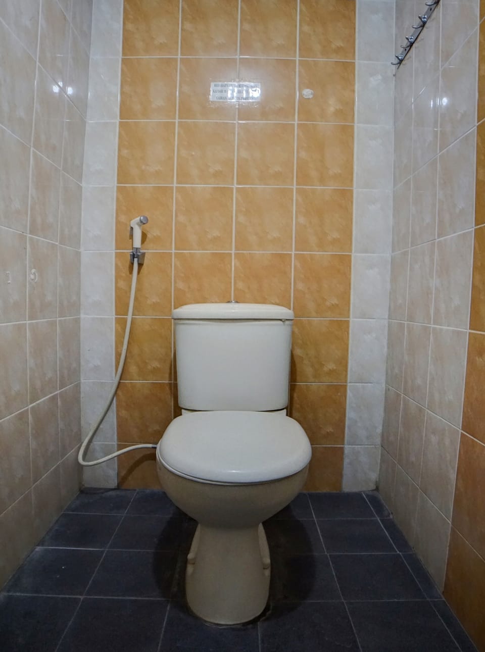 Standard Double Room | Bathroom | Shower, towels, toilet paper