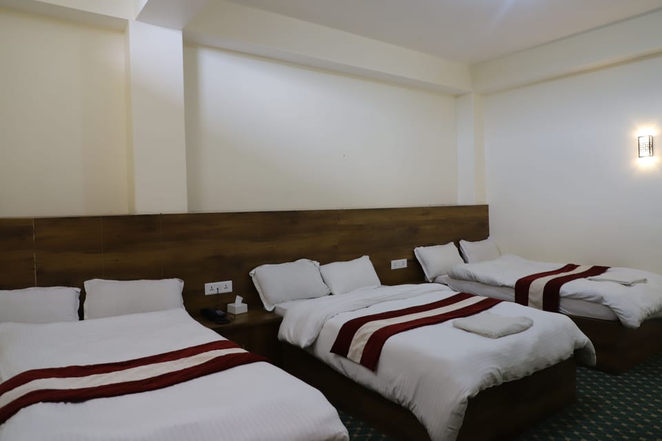 Basic Triple Room | Premium bedding, pillowtop beds, minibar, desk