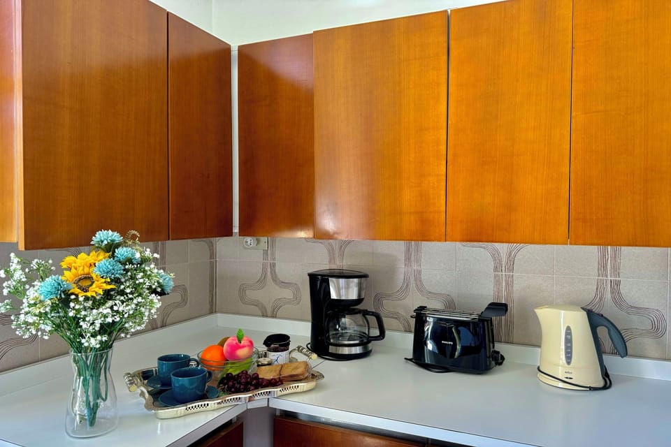 Family Villa, 3 Bedrooms, 2 Bathrooms, Mountainside (Villa near Golf Club Menaggio) | Private kitchen