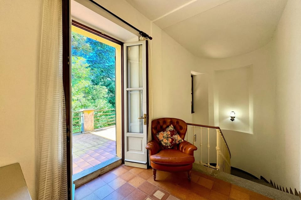 Family Villa, 3 Bedrooms, 2 Bathrooms, Mountainside (Villa near Golf Club Menaggio) | Interior