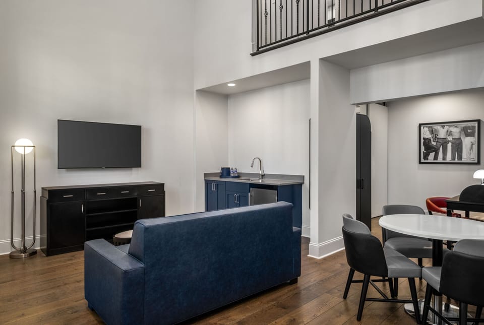 Presidential Suite | In-room safe, iron/ironing board, free WiFi, bed sheets