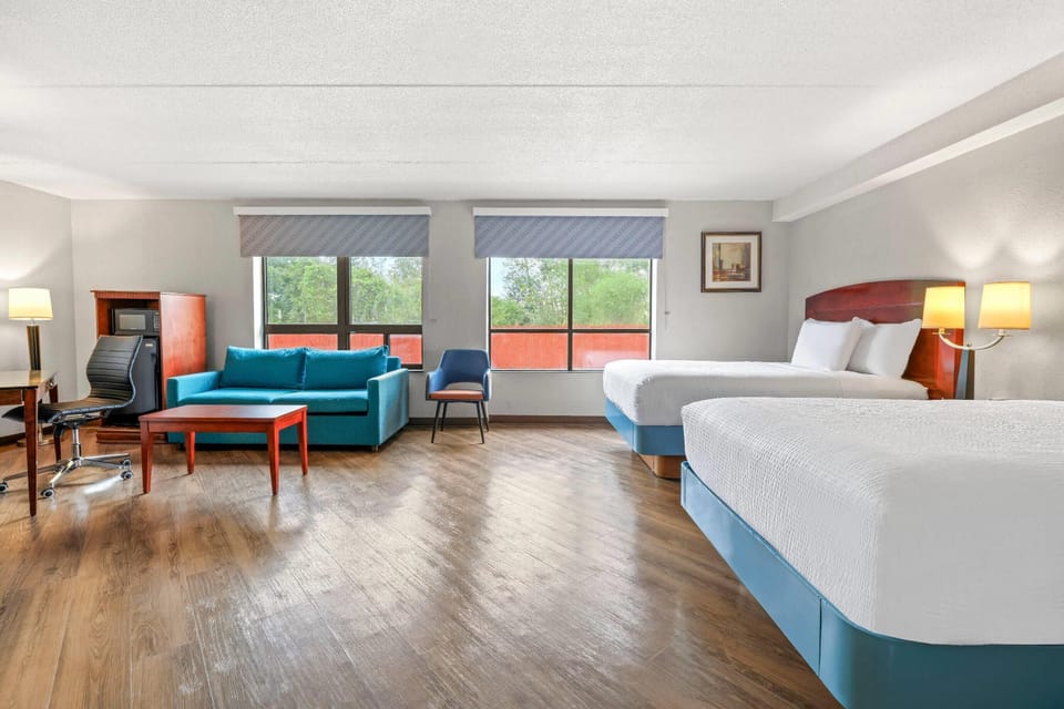 Studio Suite, 2 Double Beds, Non Smoking | Premium bedding, desk, free WiFi, bed sheets