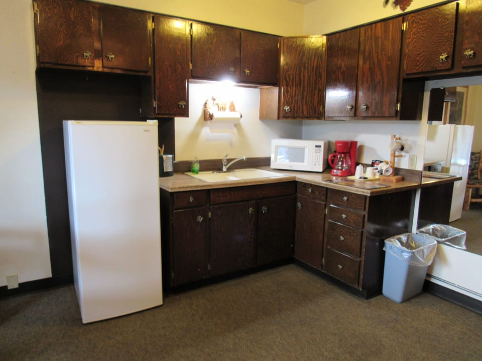 Deluxe Single Room | Free WiFi, bed sheets