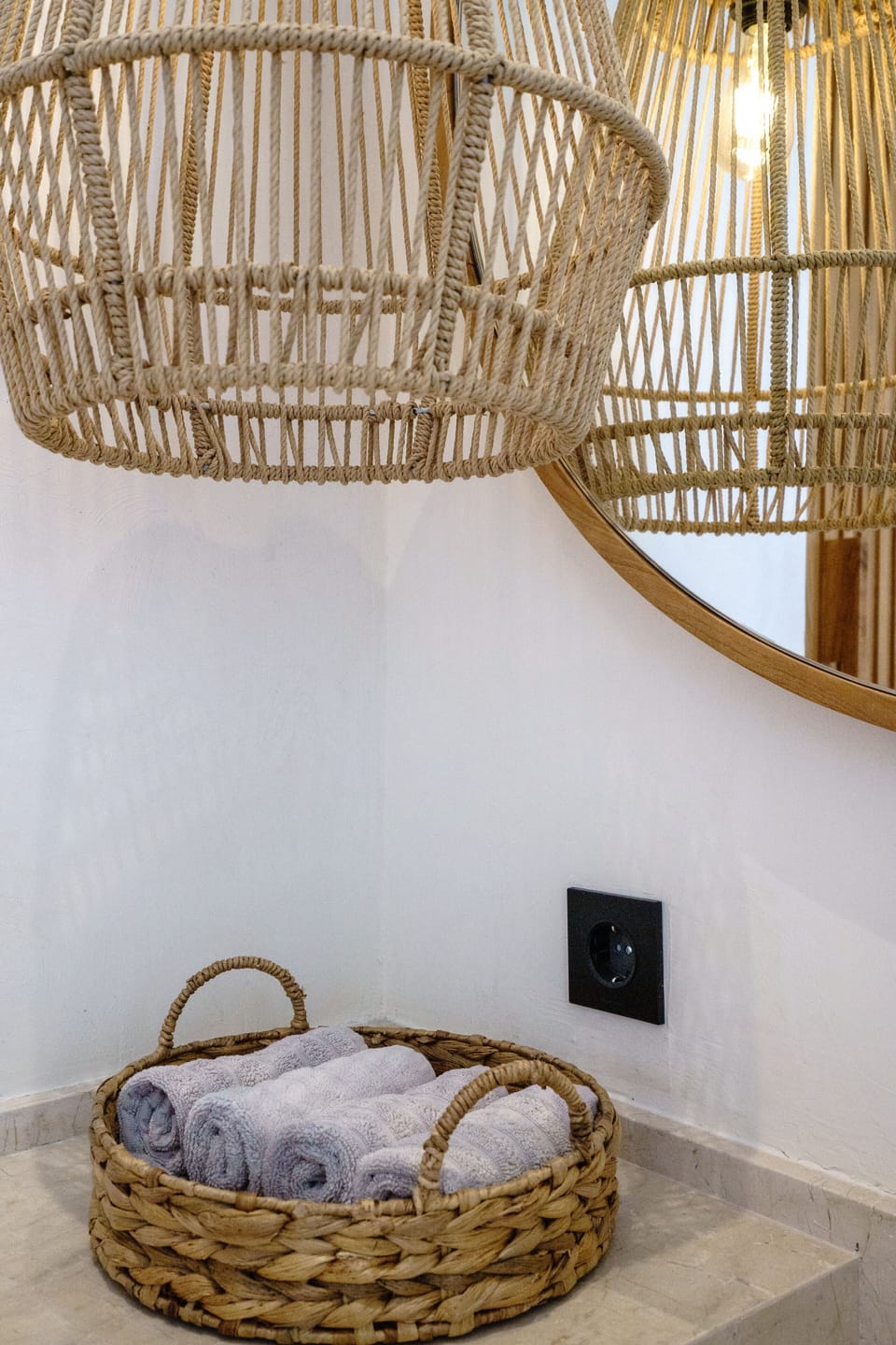 Luxury Villa | Bathroom amenities | Shower, hair dryer, towels