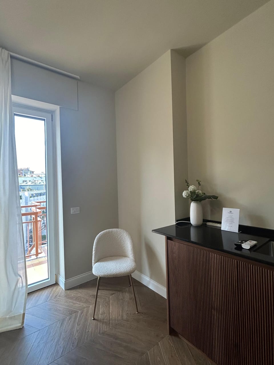 Economy Room | Desk, WiFi (free), bed sheets