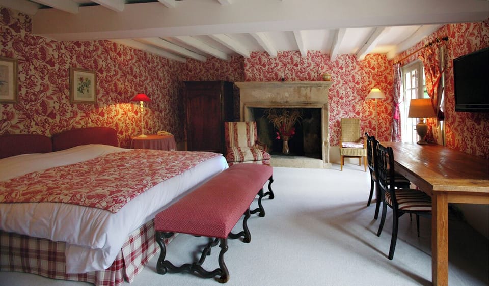 Gallery Double Room, 1 Bedroom, Terrace, Courtyard View | In-room safe, individually decorated, individually furnished, desk