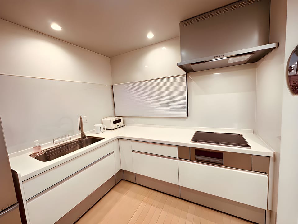 Basic House, Multiple Beds, Non Smoking, Beachside | Private kitchen | Electric kettle, cookware/dishes/utensils