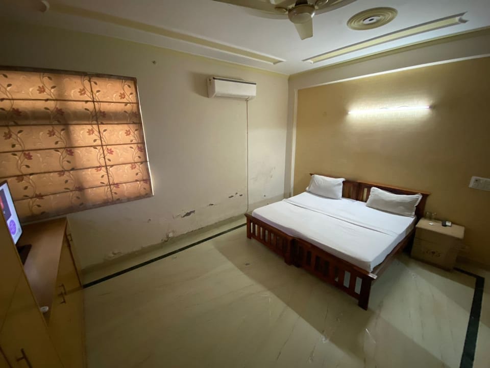 Deluxe Apartment | Bathroom