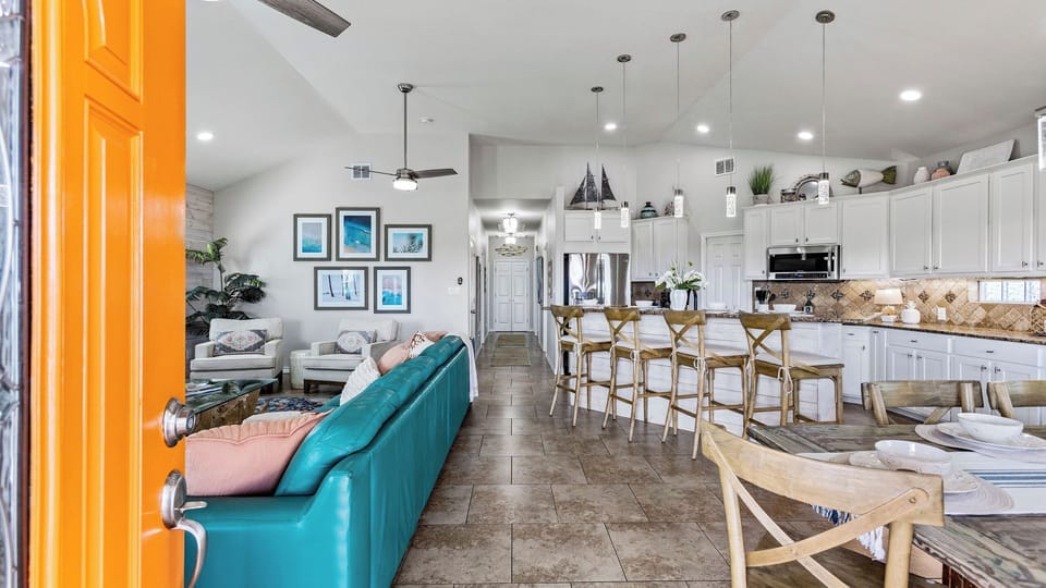 House (4 Bedrooms) | Interior