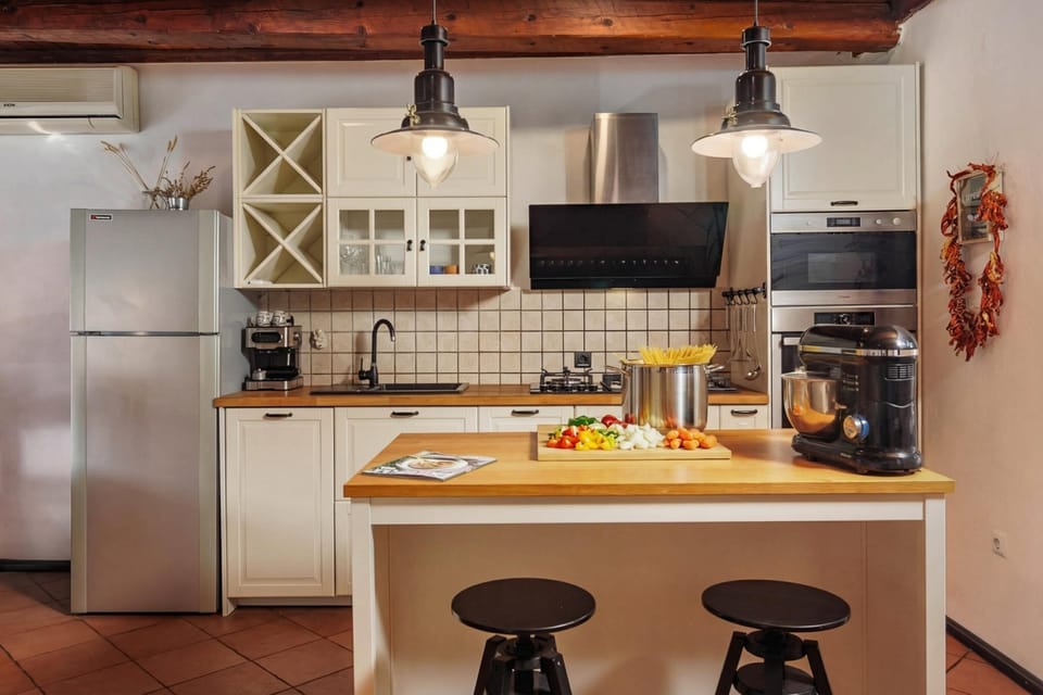 Family House, 3 Bedrooms, 2 Bathrooms (Holiday Home Meja Private Pool) | Private kitchen | Espresso maker