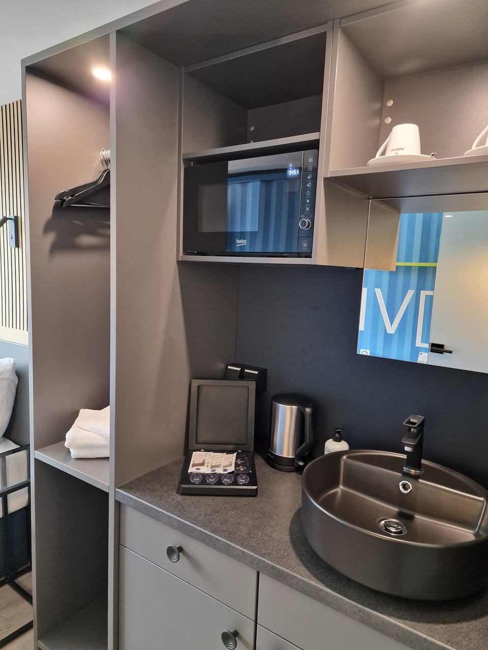 Business Double Room | Desk, laptop workspace, soundproofing, free WiFi