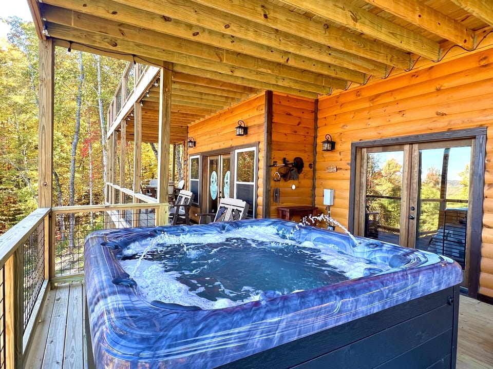 Cabin, 5 Bedrooms | Terrace/patio