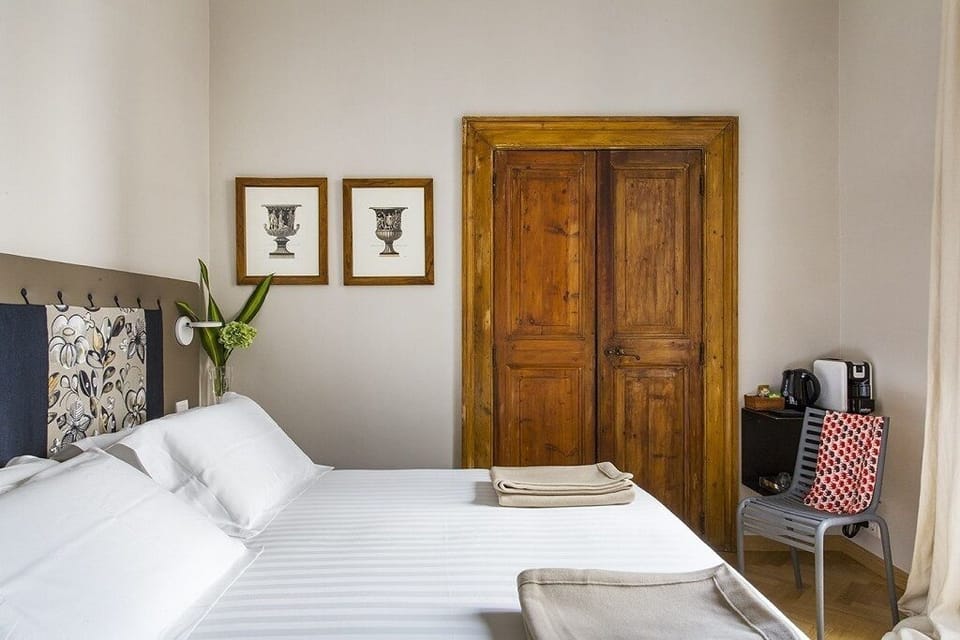 Deluxe Double Room | Desk, soundproofing