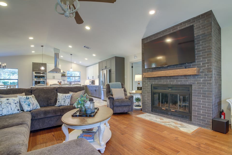 House (4 Bedrooms) | Interior