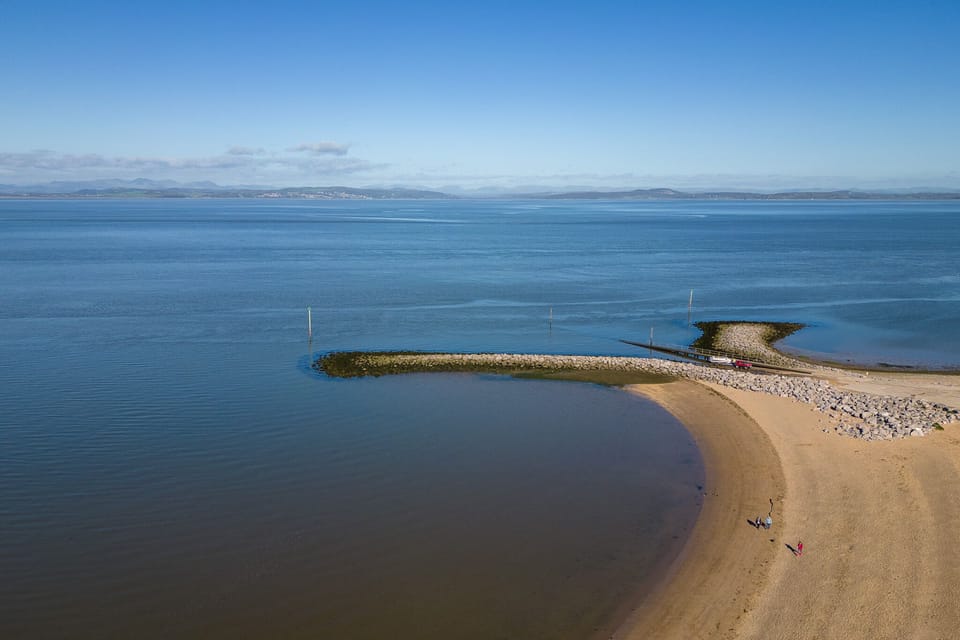 Morecambe Bay Cottage- Hot Tub/ Jacuzzi/sauna Cottage in Morecambe