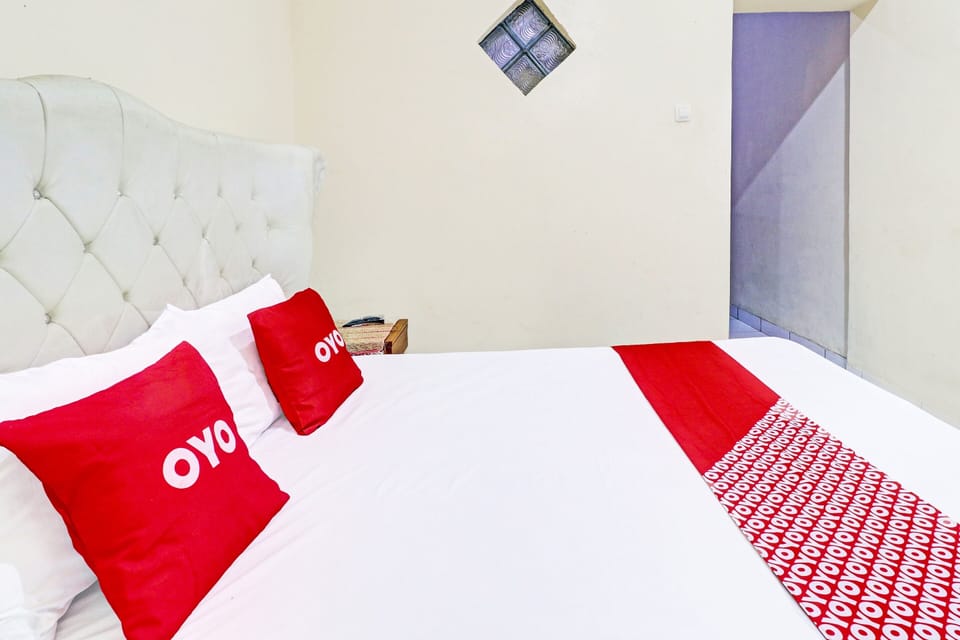 Deluxe Double Room | Free WiFi, bed sheets
