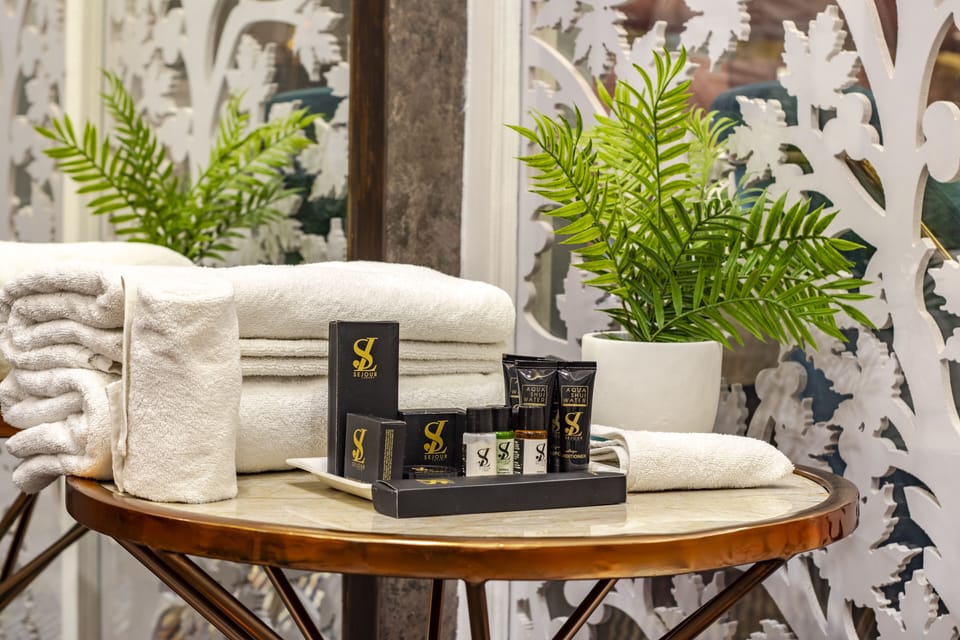 Luxury Suite | Individually decorated, individually furnished, desk, laptop workspace